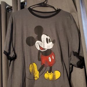 Mickey mouse Tshirt 2xl